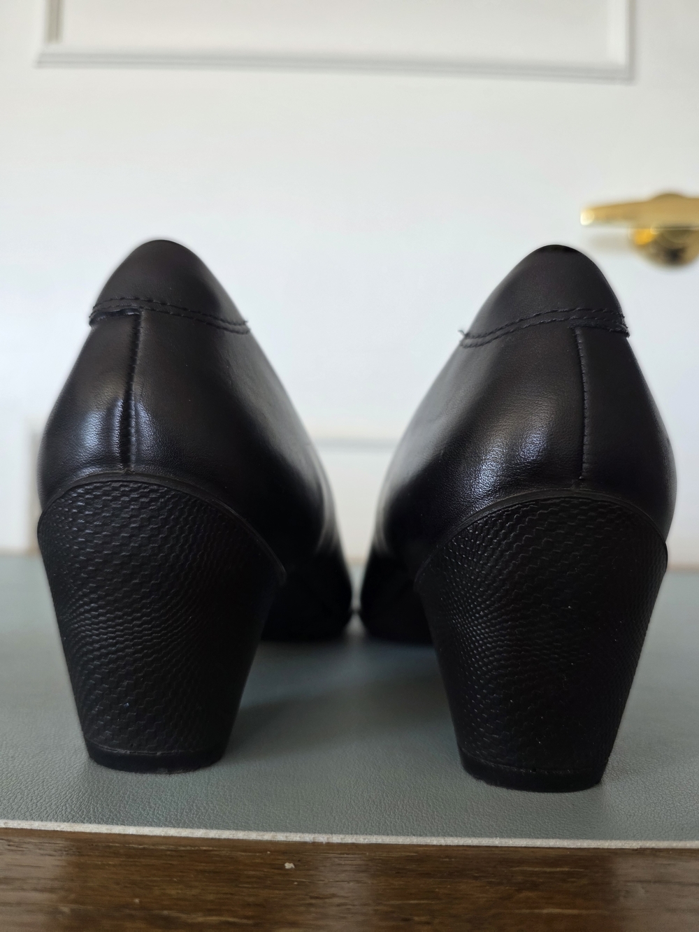 ECCO Dress Classic Black Leather Block Heel Pump; Size 37 Danish Design Comfort - Picture 5 of 9